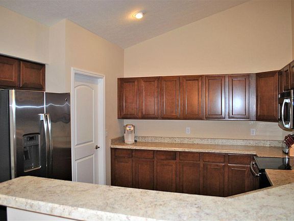5th image of 7355 Reynolds Crossing Dr #4