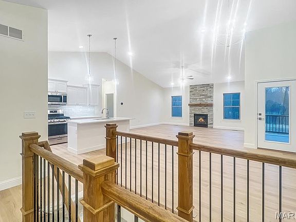 4th image of 2749 Bristol Way