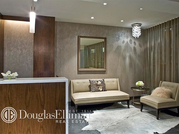5th image of 184 Thompson St APT 3V