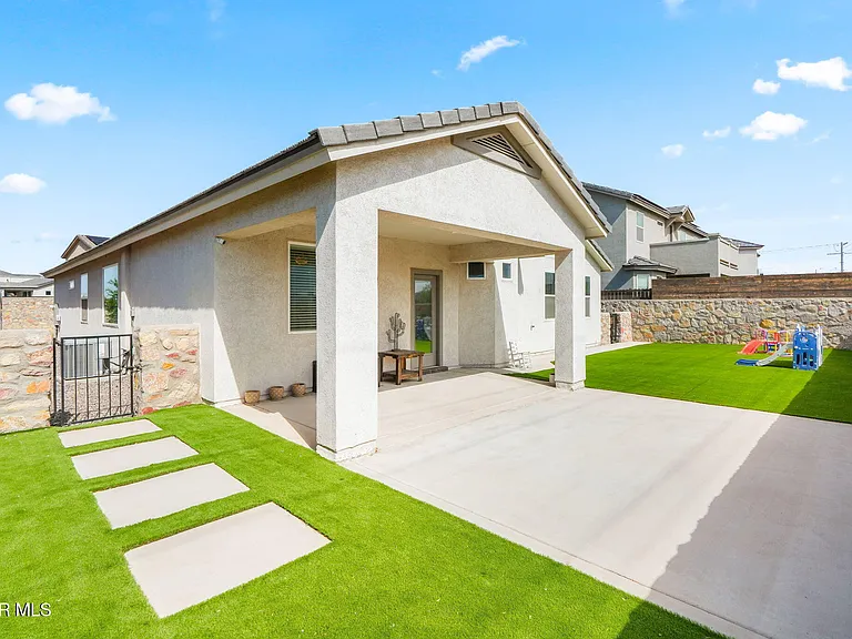 908 Crystal Deer Dr — Photo 26