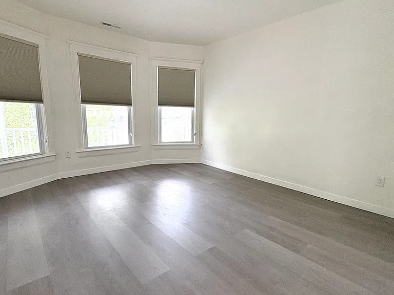 1769 E 31st St #2 — Photo 13