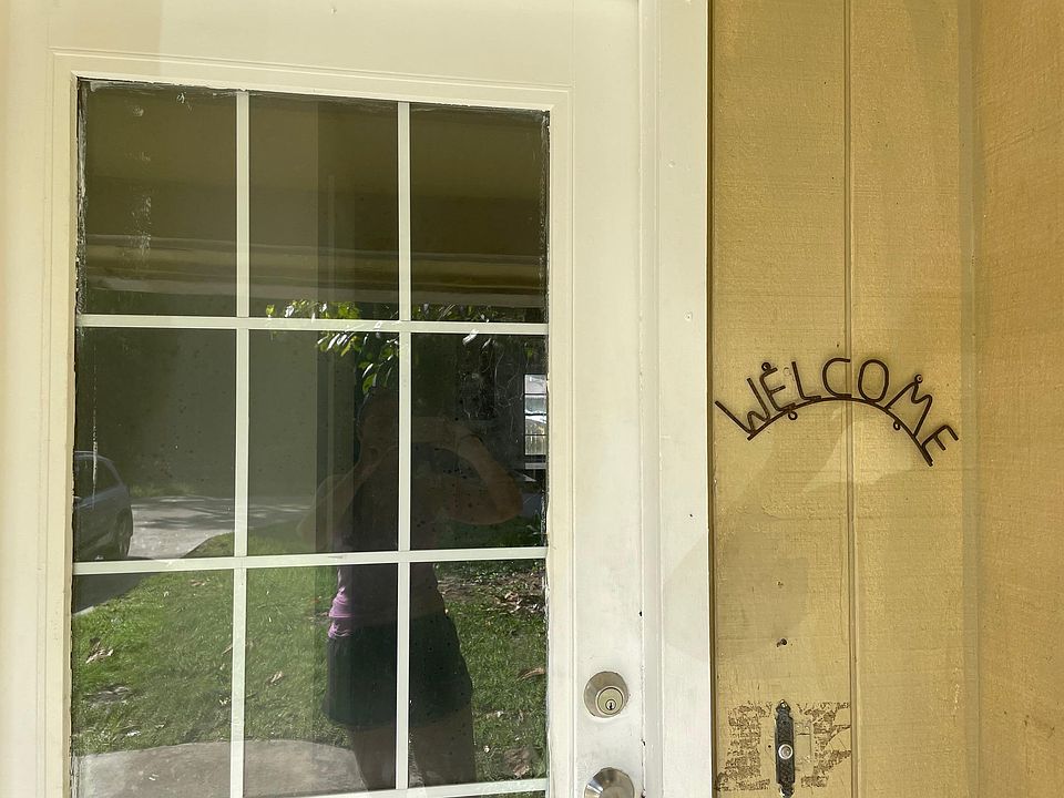 1st image of 861 46th Ave