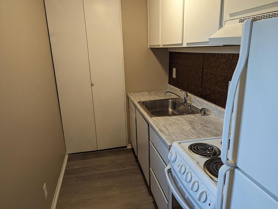 1st image of 403 S California St