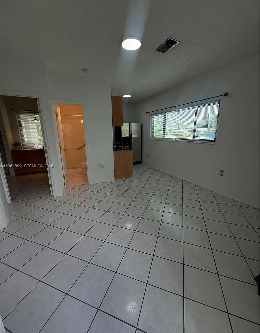 Winston Park Unit One — Photo 4