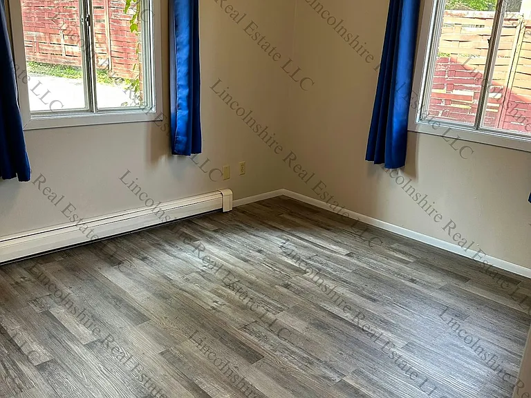 1015 Summit Ave #2 — Photo 7