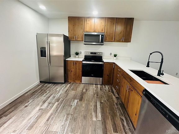 3rd image of 2002 S Worchester Way