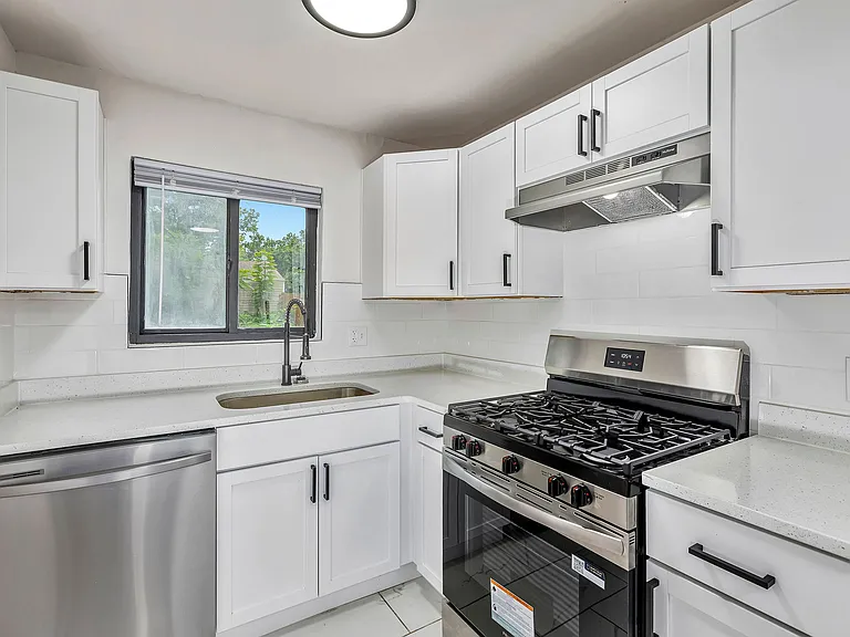 2535 Lysle Ln #2B — Photo 7