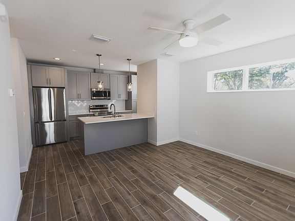 5th image of 1435 47th Ave N #2