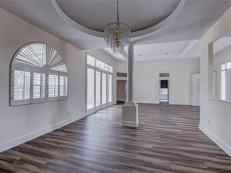 2208 Hampstead Ct — Photo 19