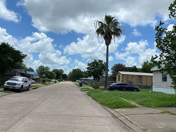 4th image of 149 Bald Prairie Dr