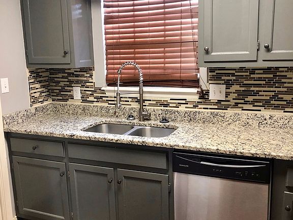 5th image of 100 Pine Lake Pl #130