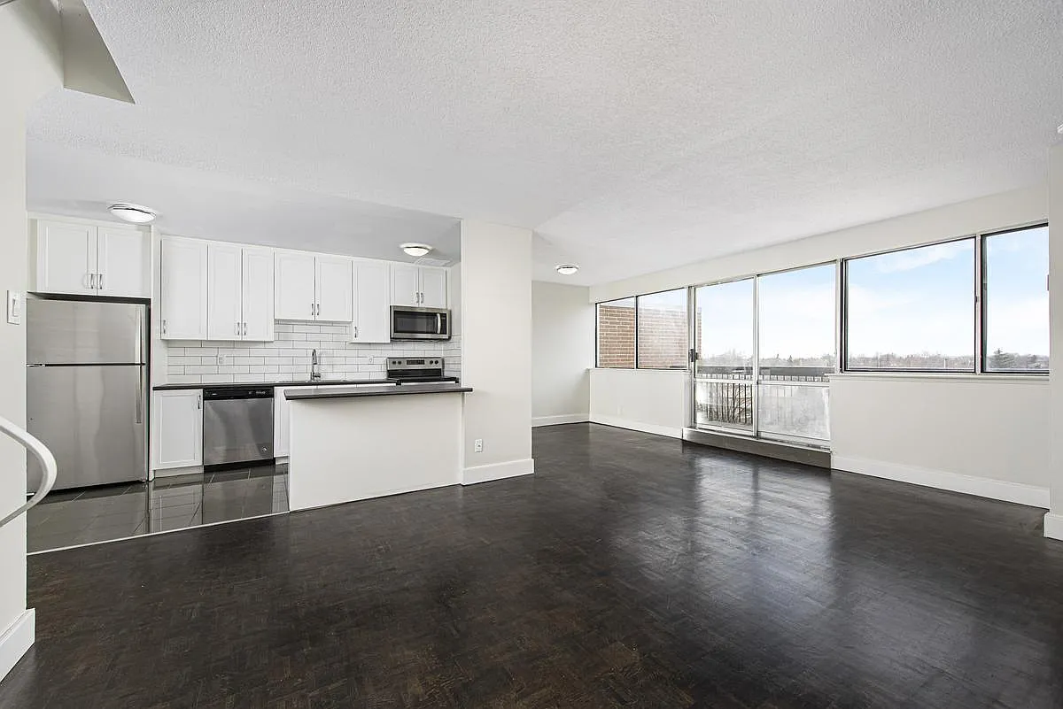 7230 Darcel Avenue — Photo 3