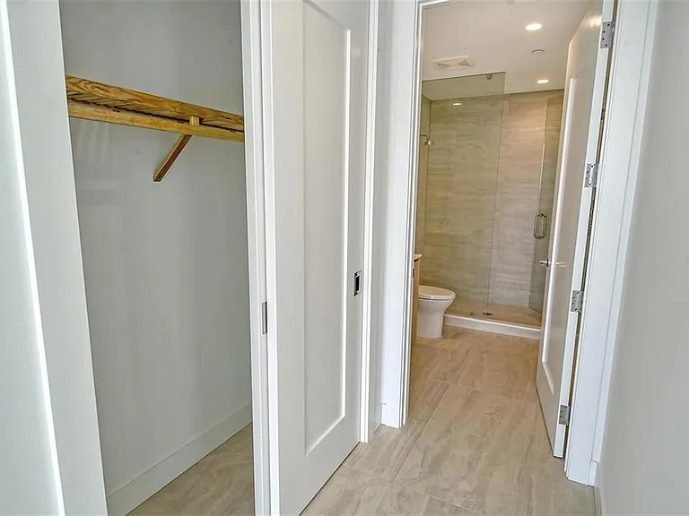 301 Quay Cmns #1011 — Photo 30