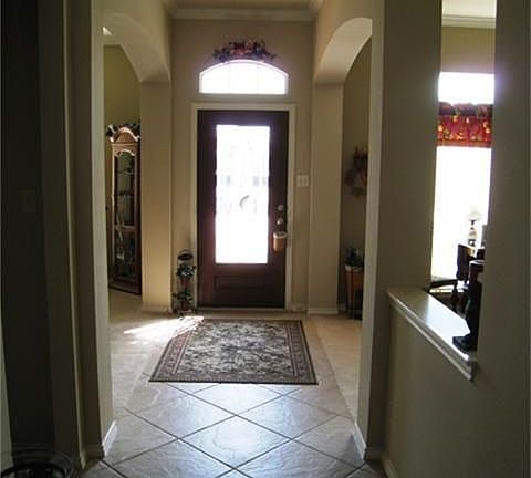 2nd image of 503 Laddingford Ln
