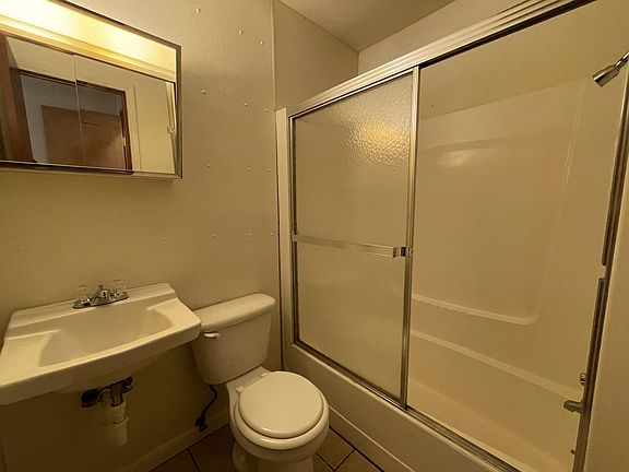 5th image of 1007 E Park St #23