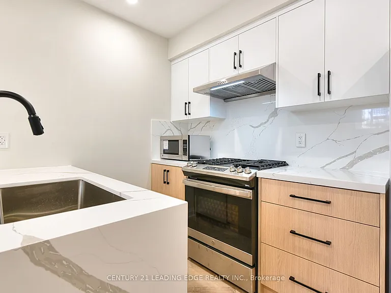 53 Boon Ave #LOWER — Photo 5