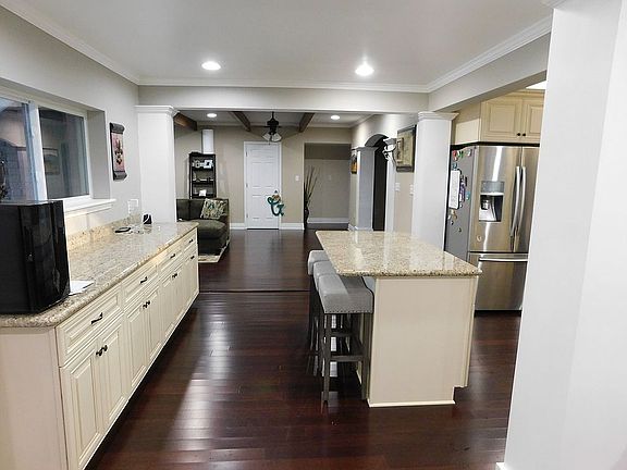 5th image of 309 Dunboyne Pl