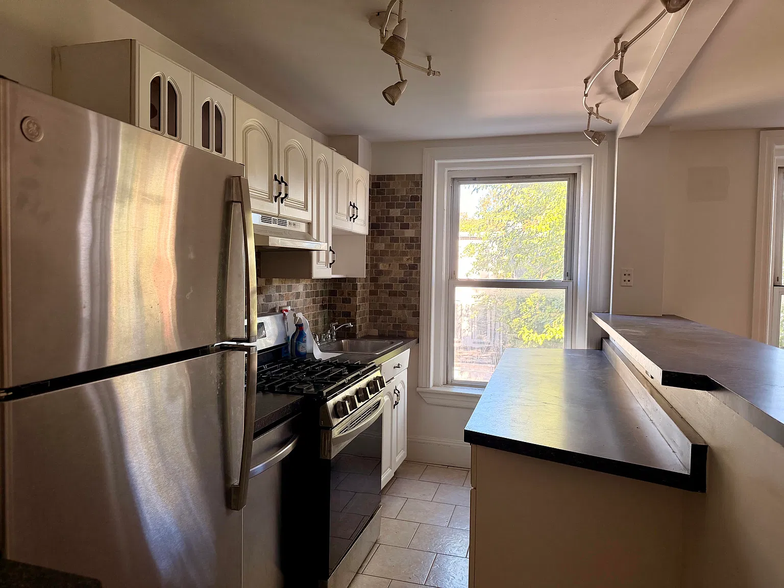 55 Bainbridge Street — Photo 3