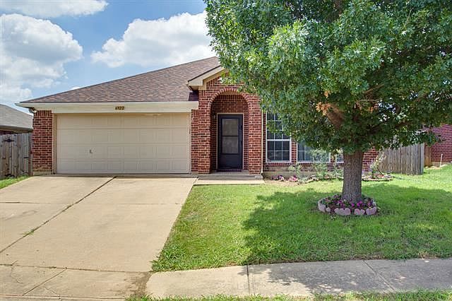 1st image of 6922 Meadow Bend Dr