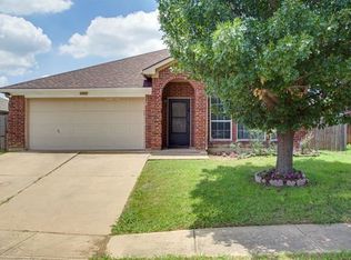 6922 Meadow Bend Dr, Arlington, TX 76002