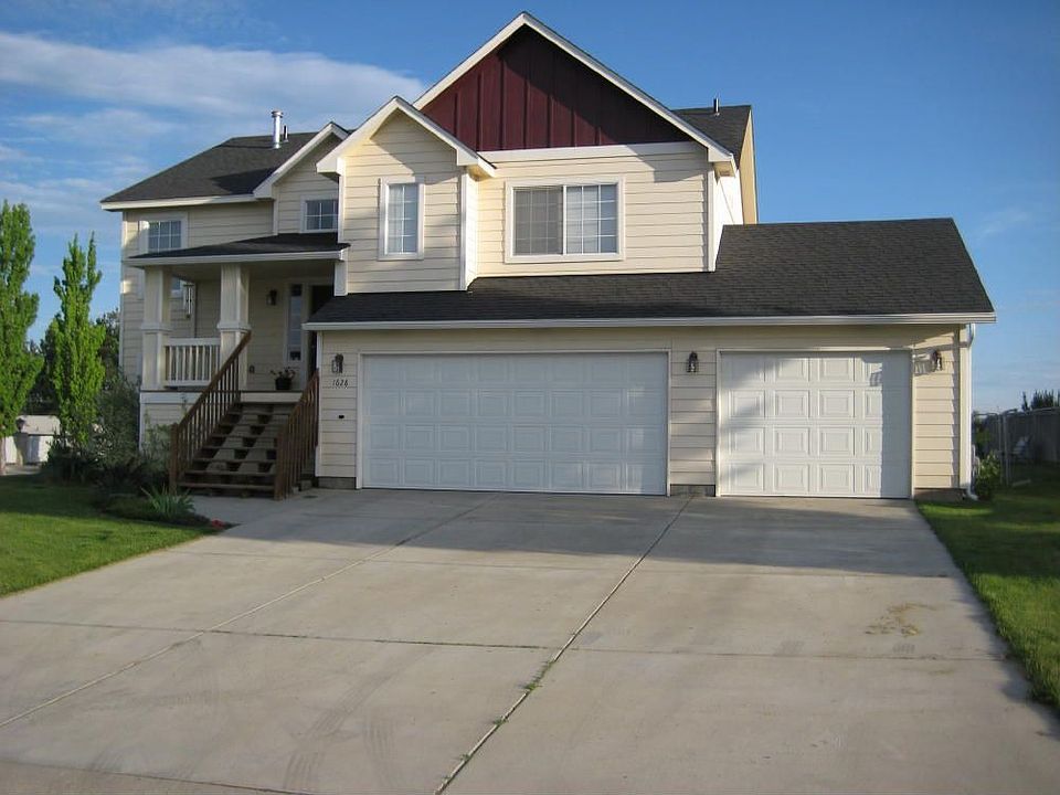 1st image of 1628 E 2nd St