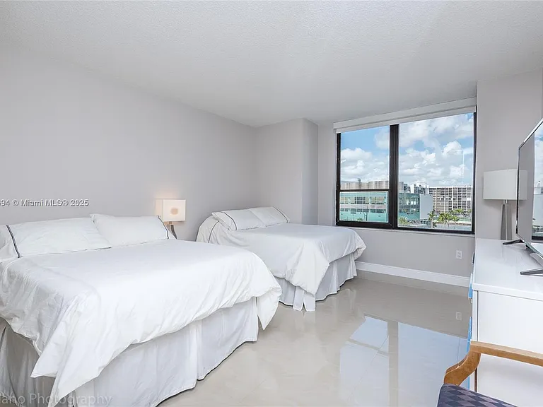 3505 S Ocean Dr #504 — Photo 14