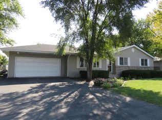 910 S Briggs St, Joliet, IL 60433