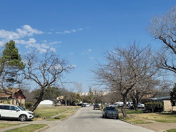 4th image of 1923 Spiceberry Ln