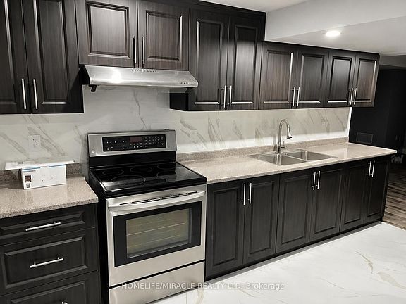 2nd image of 114 Lorenzo Cir #Bst