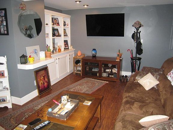 2nd image of 52 Valdalia Ave