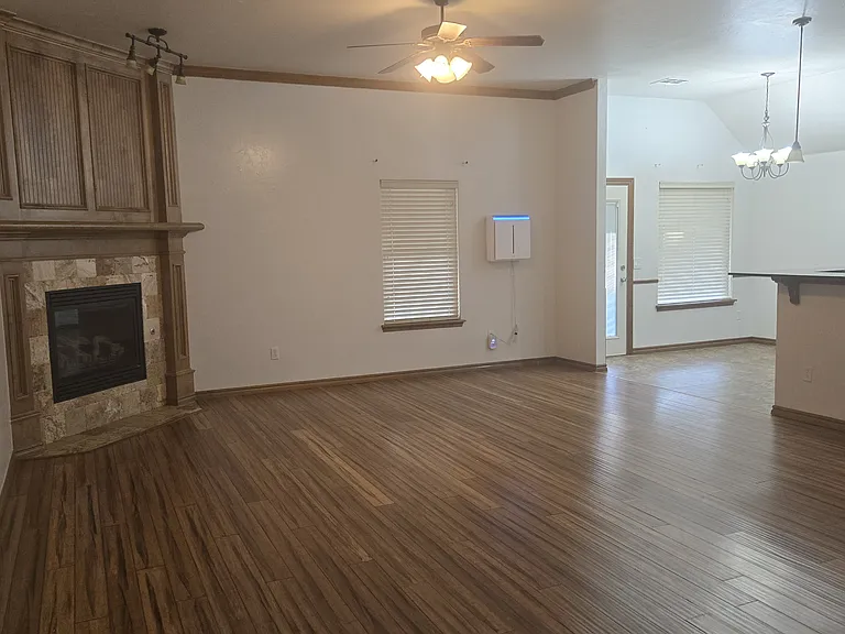 12217 Fox Hill Way — Photo 4