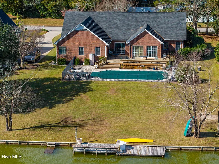 513 Alexis Dr — Photo 31