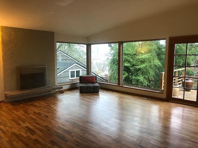 1st image of 3027 Fauntleroy Ave SW