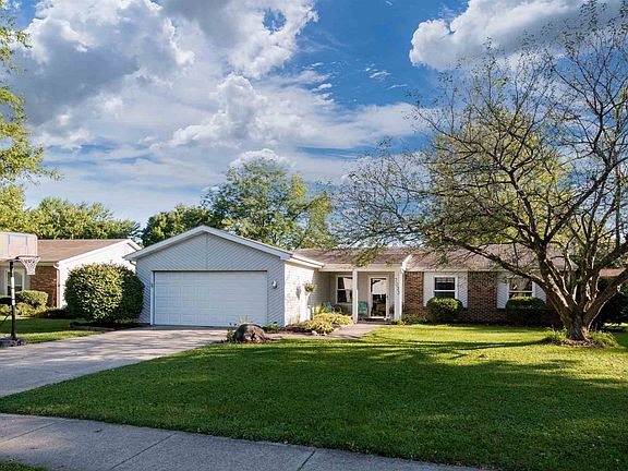 3rd image of 7033 Elmbrook Dr