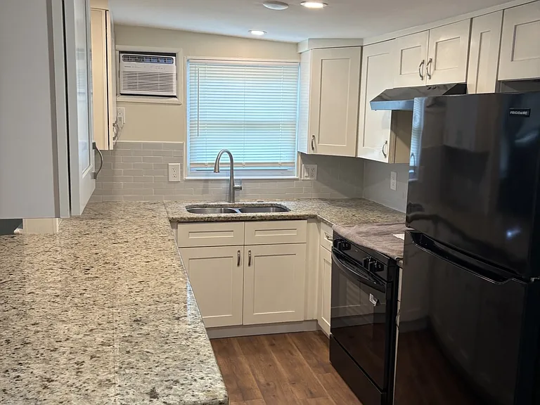 5208 S Lockwood Ridge Rd — Photo 6
