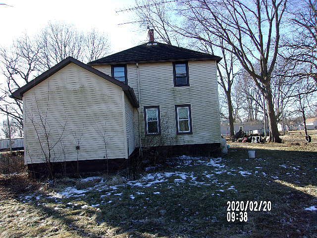 2nd image of 416 E Waupansie St