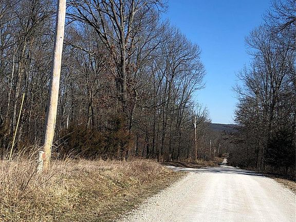 5th image of 5041 Highland Meadows Dr