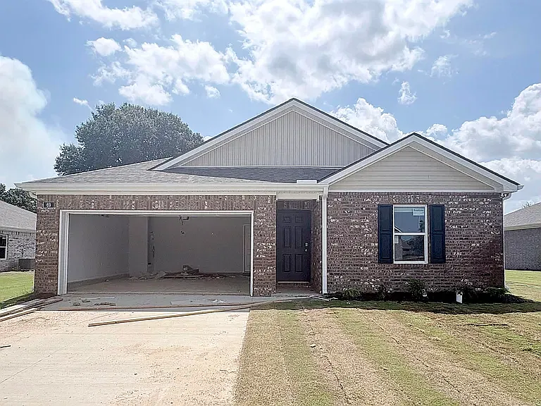 4 bed, 1495 sqft, $1,500 — Photo 1