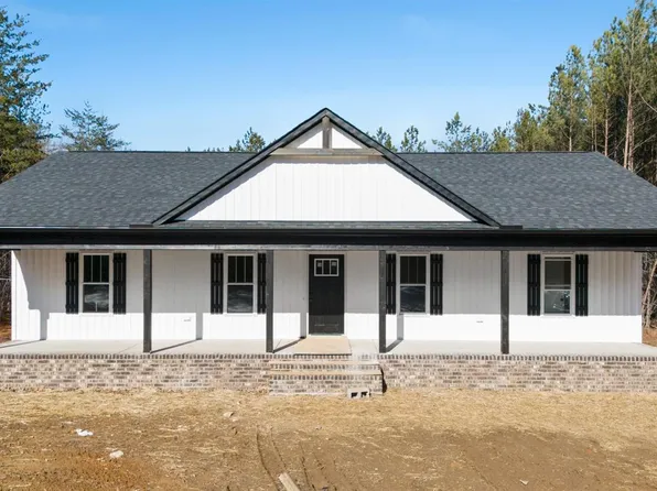 647 Community Rd, Dillwyn, VA 23936