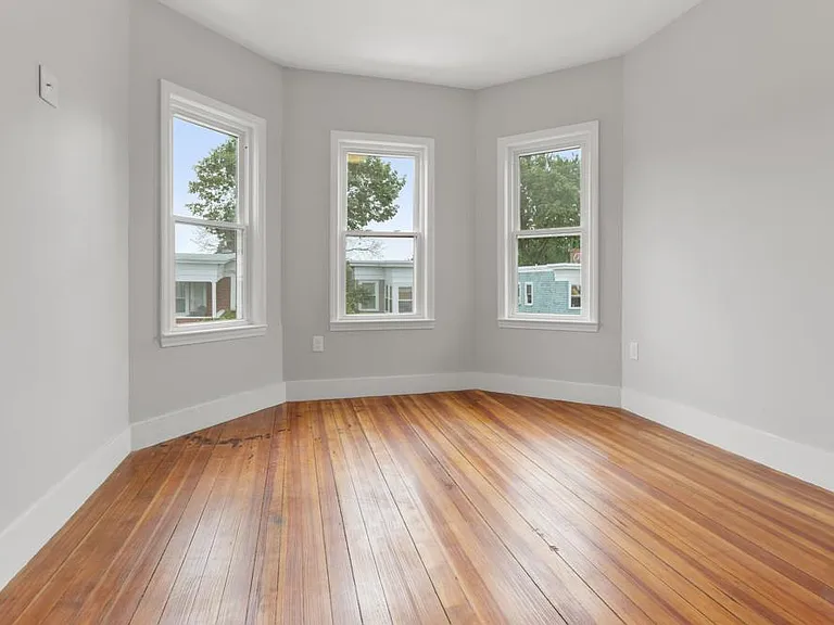 68 Saxton St #2 — Photo 18