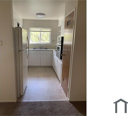 4th image of 1830 Ednamary Way #D