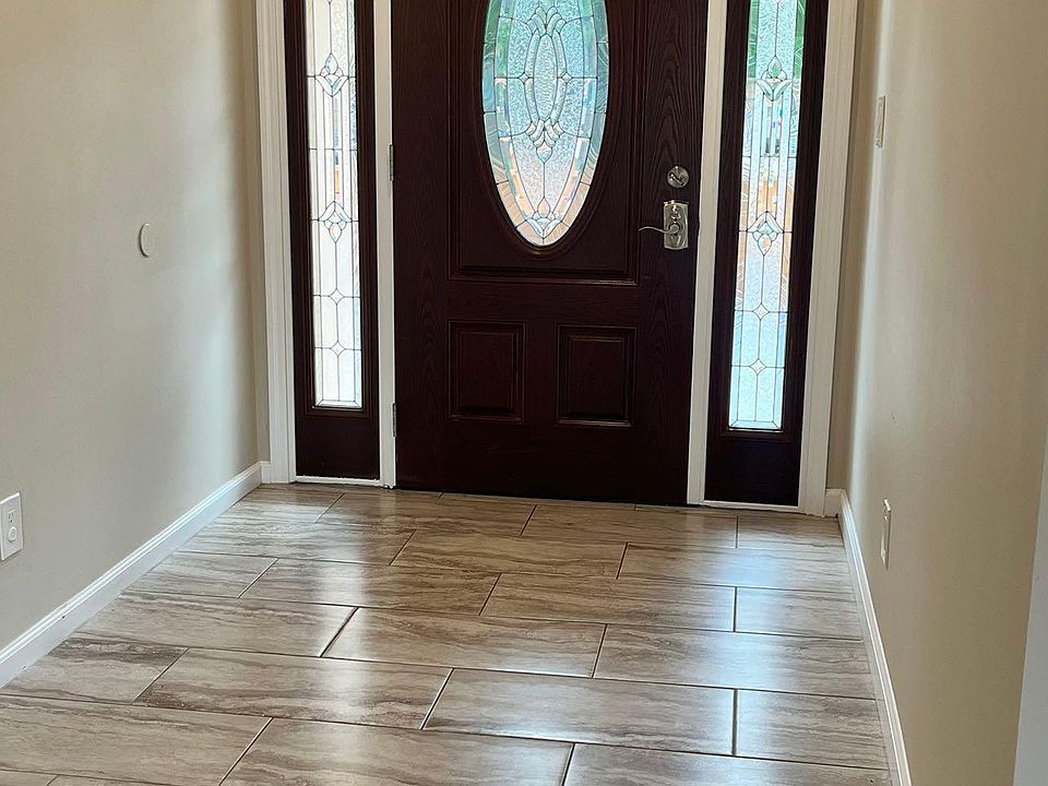 1st image of 1063 Cloverbrook Dr