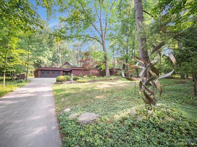 2755 Parkridge Dr, Ann Arbor, MI, 48103