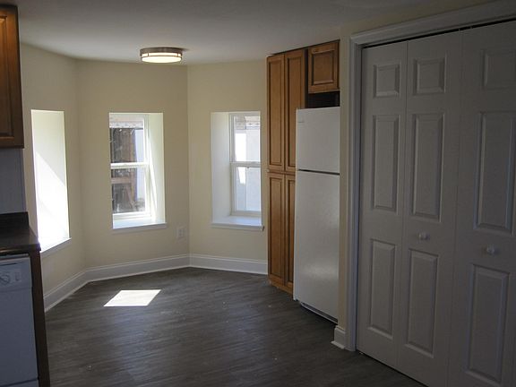 4th image of 221 High St #6