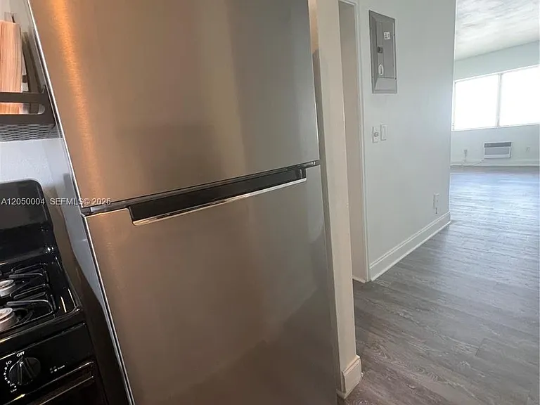 7720 Harding Ave #9 — Photo 13