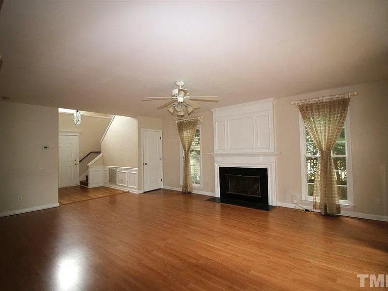 209 Ashley Brook Ct — Photo 2