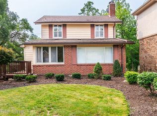 6877 Dandison Blvd, West Bloomfield, MI 48324