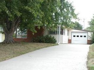 1211 S Main St, Chamberlain, SD 57325