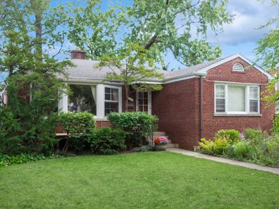 1726 Dobson St, Evanston, IL, 60202