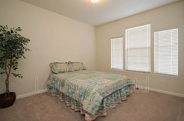 16457 Aliante Dr — Photo 10
